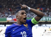 爱游戏在线登录-比利时队备战，核心球员状态神勇