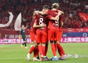 爱游戏体育网站-对抗激烈，球队身手不凡击败对手