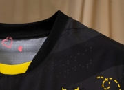 爱游戏官网-多特蒙德主场逆转胜利，欧冠梦惊魂(多特蒙德状态火爆锁定德甲半程冠军,全队身价首破5亿)