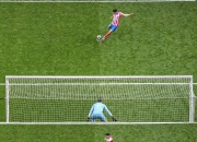 爱游戏登录入口-精彩赛况：足球比赛打破常规刷新记录的简单介绍