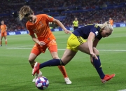 爱游戏官方入口-包含意大利胜瑞典，晋级欧洲足球决赛争夺之途的词条