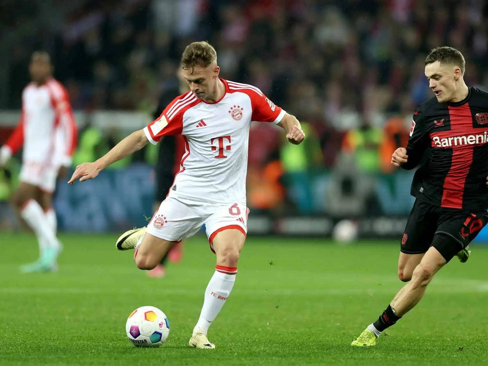 拜仁慕尼黑大胜美因茨，稳固领先位置的简单介绍