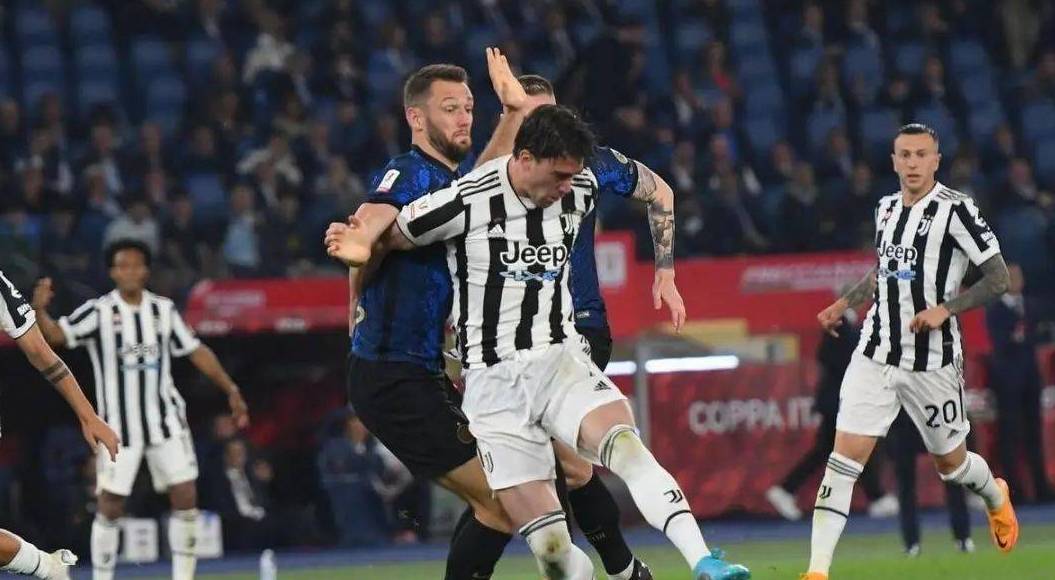 关于乌迪内斯队长因伤缺席比赛，球队防线蒙受压力的信息