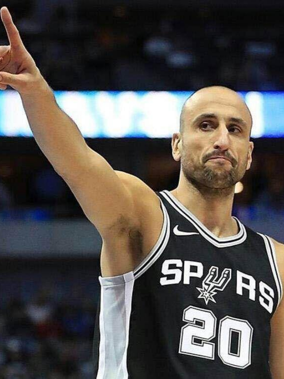 篮球比赛中球员们的表现实在令人叹为观止(篮球比赛中球员们的表现实在令人叹为观止吗)