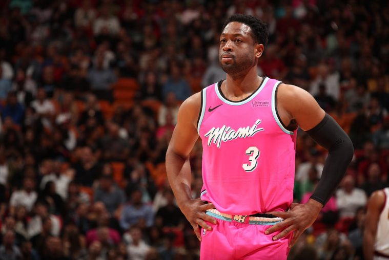 自信骑士再度击败对手，险胜晋级决赛(自信骑士再度击败对手,险胜晋级决赛第几集)