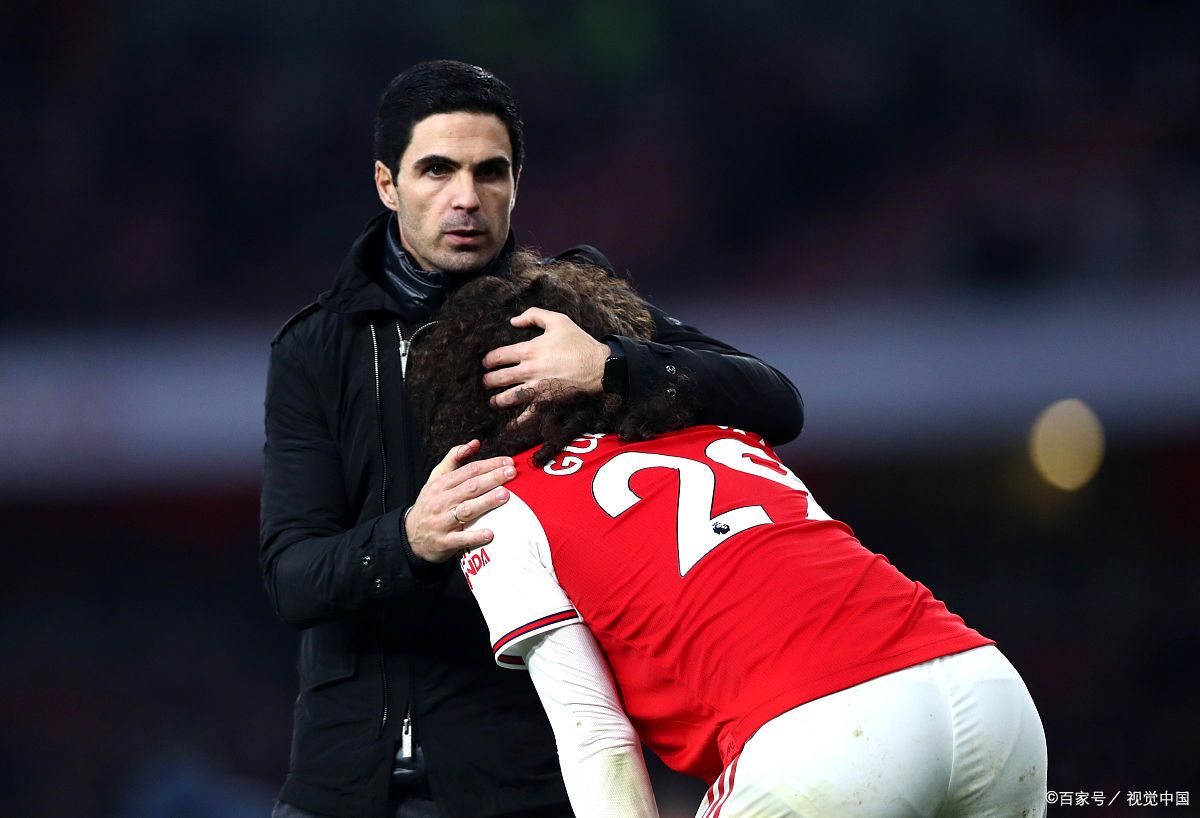 包含英格兰球队进行严格的新冠病毒检测的词条