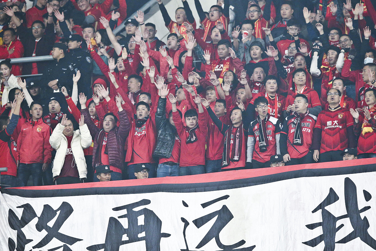 战斗到底!球队血洒赛场,最终获得胜利的简单介绍 战斗到底!球队血洒赛场,最终获得胜利的简单介绍