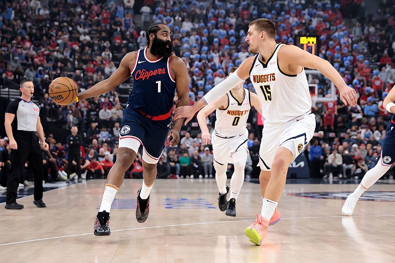 掘金逆转快船:格里芬再度发威的简单介绍 掘金逆转快船:格里芬再度发威的简单介绍