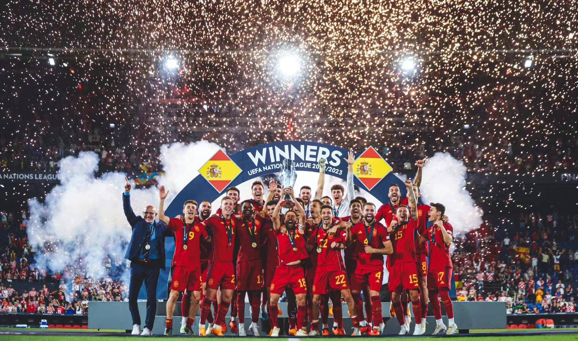 一场国际性足球比赛中，各队伍都拼尽全力