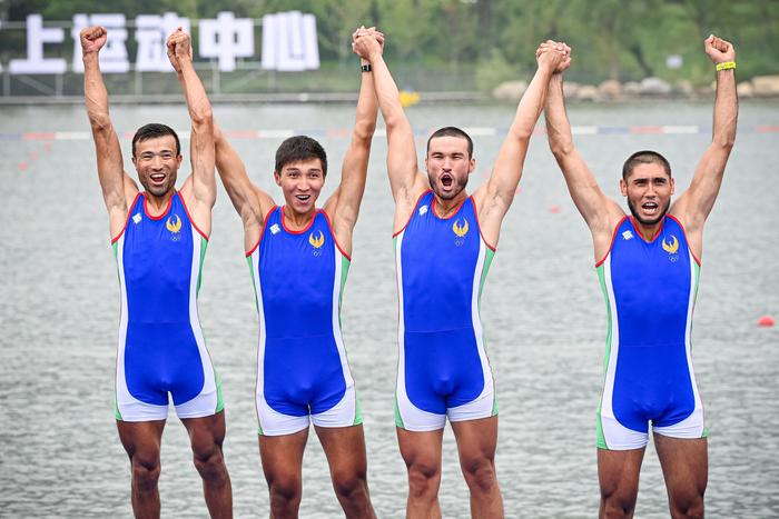 关于瑞典选手取得赛艇男子双人划艇A组资格的信息