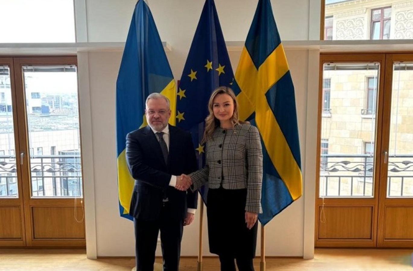 乌克兰队主场完胜瑞典，晋级八强