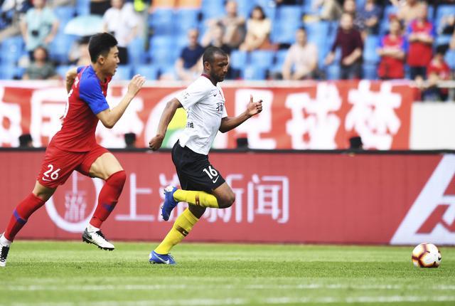 河北华夏幸福逆转击败重庆斯威，喜获三分的简单介绍