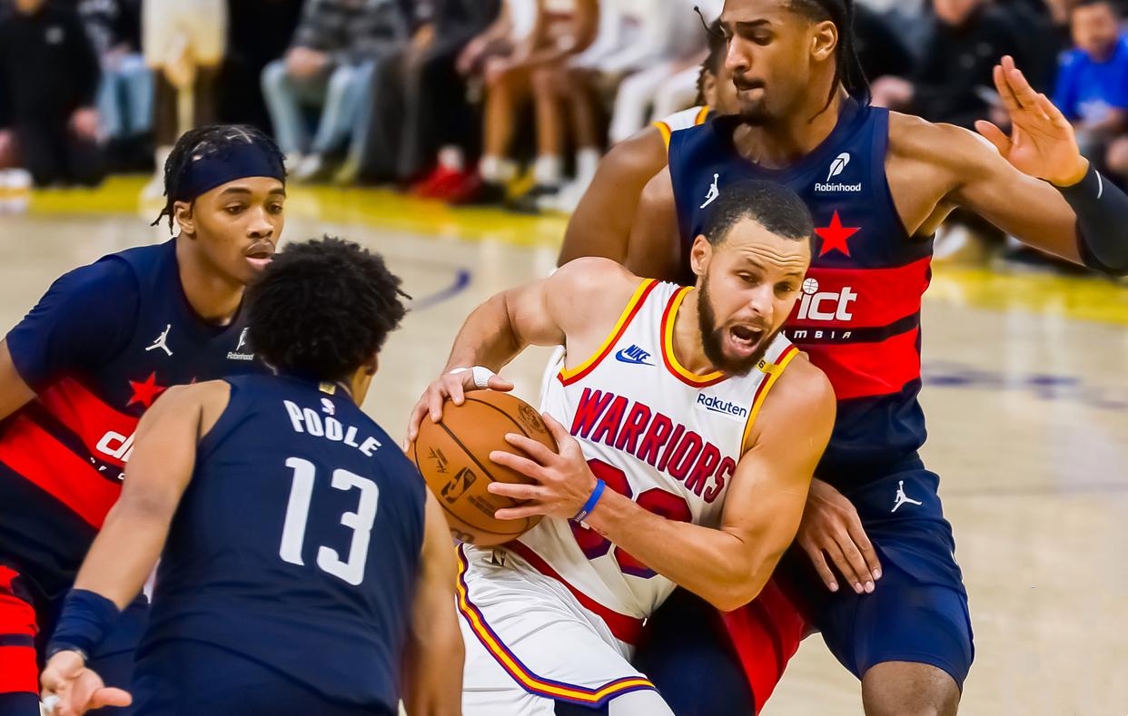 包含防守如铁,助攻如神,助队夺得胜利的词条 包含防守如铁,助攻如神,助队夺得胜利的词条