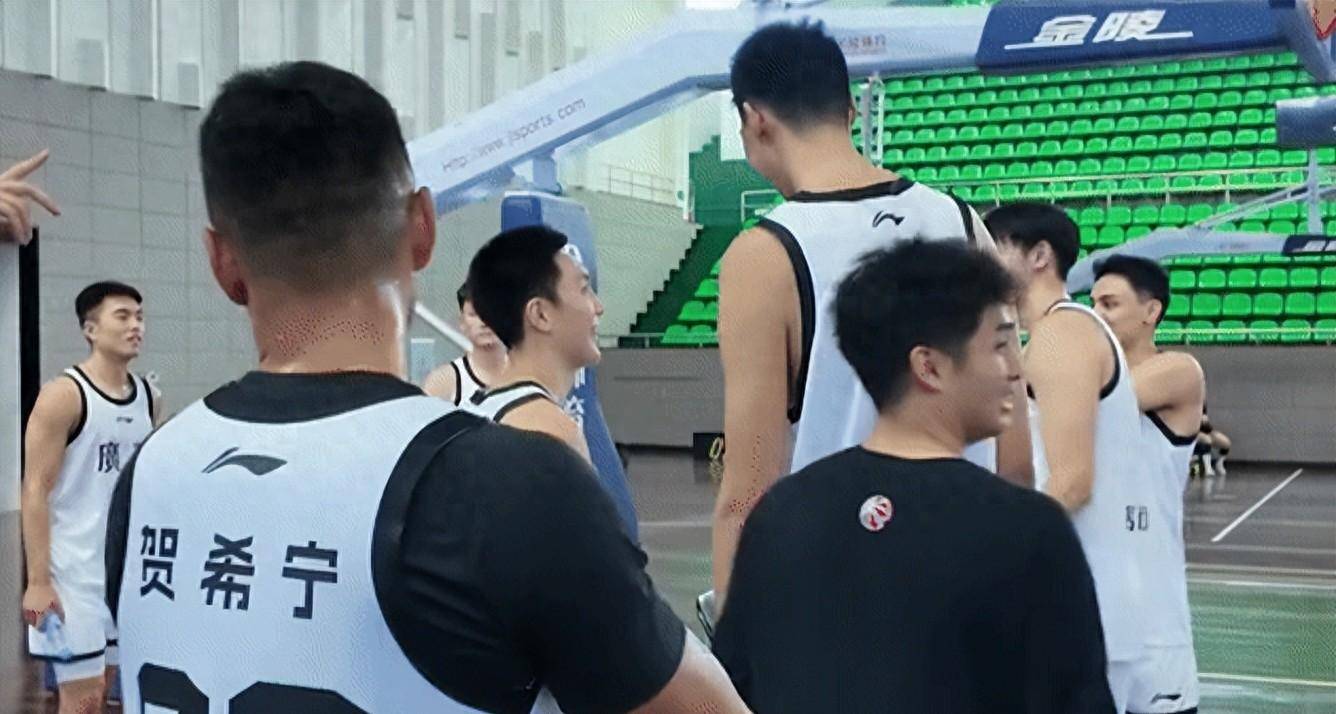 关于球队新援加盟,带来新气象为球队注入新动力的信息 关于球队新援加盟,带来新气象为球队注入新动力的信息