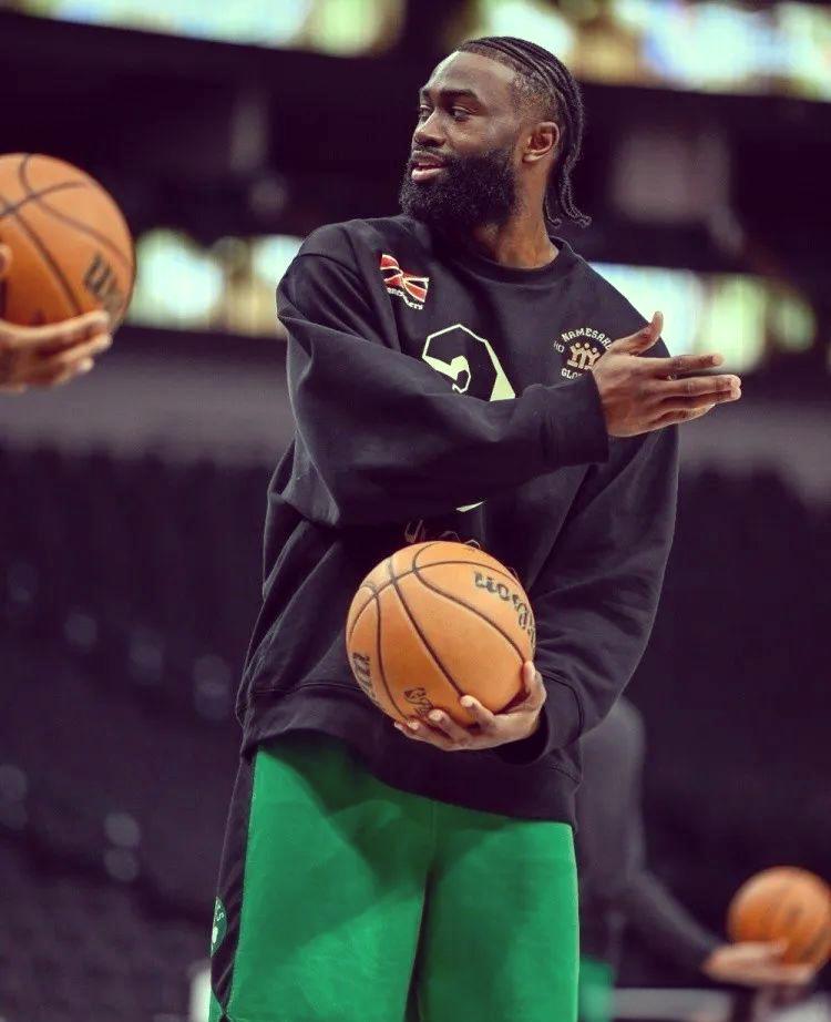 包含凯尔特人球员无患伤病积极备战的词条