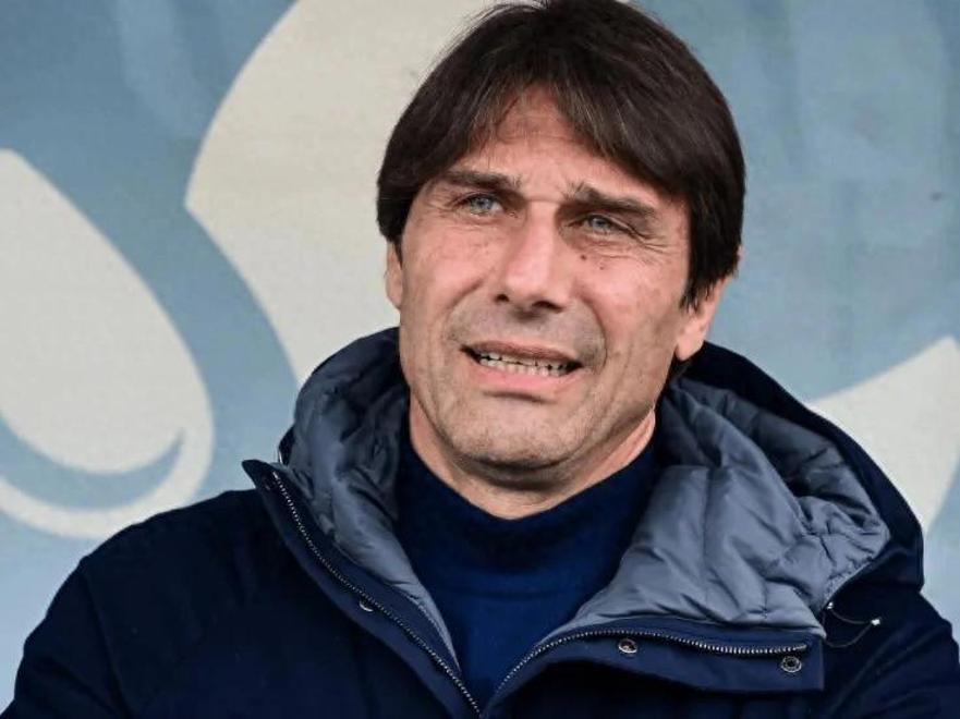 关于那不勒斯前锋连场破门,荣登射手榜榜首的信息 关于那不勒斯前锋连场破门,荣登射手榜榜首的信息