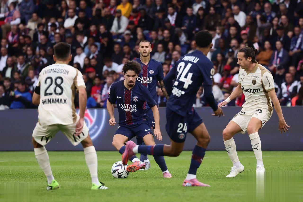 曼城客场击败巴黎晋级欧冠四强