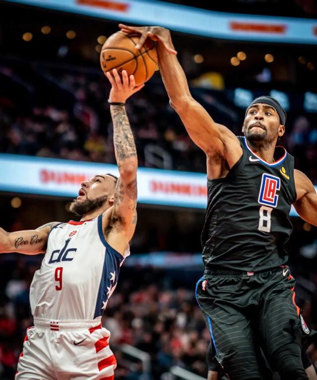 哈克利斯首秀获得比赛最有价值球员 哈克利斯首秀获得比赛最有价值球员