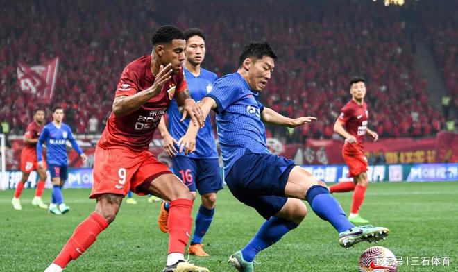 上港主场苦战，绝杀一役震惊全场