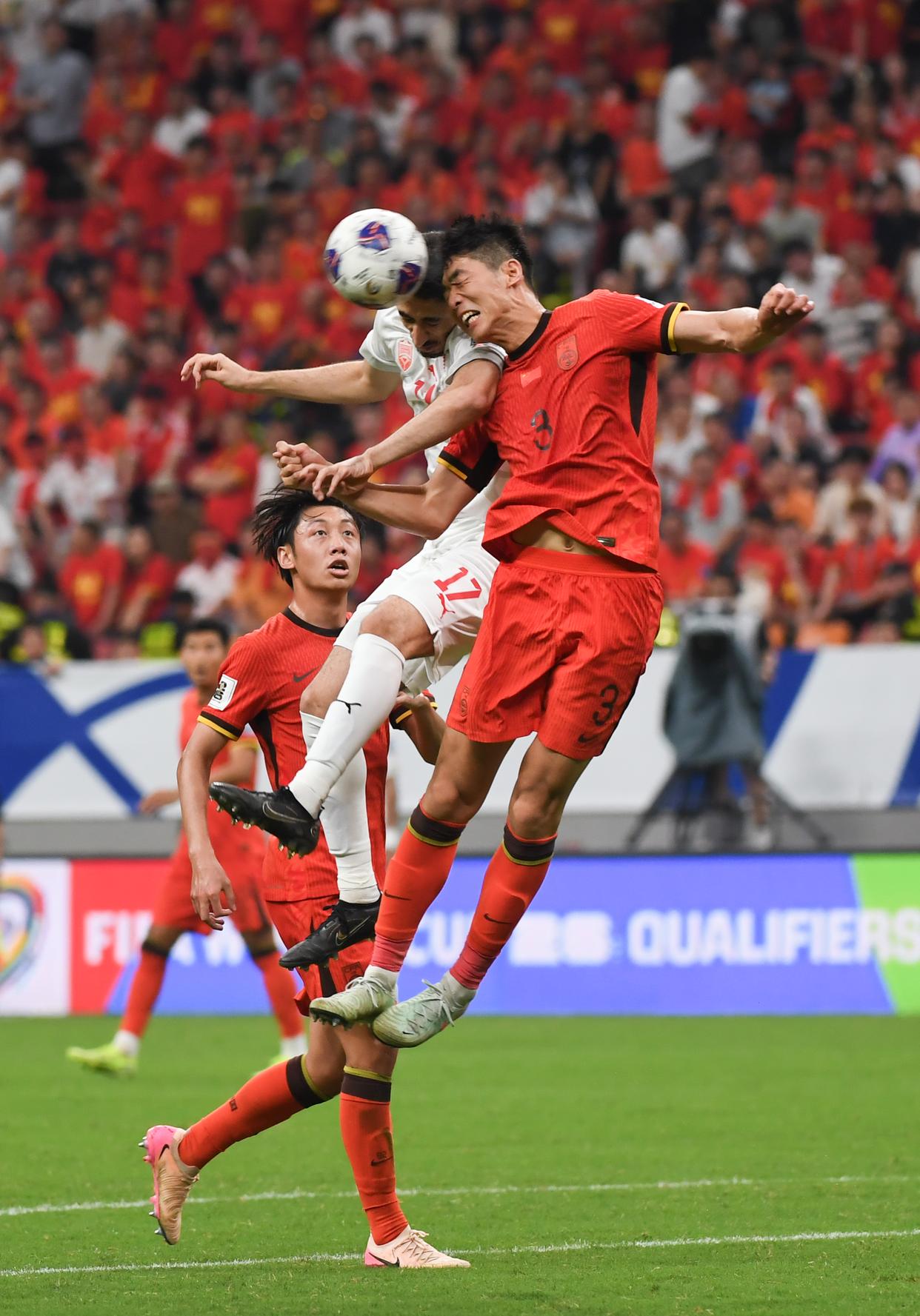 精彩进球瞬间，国足继续保持领先的简单介绍