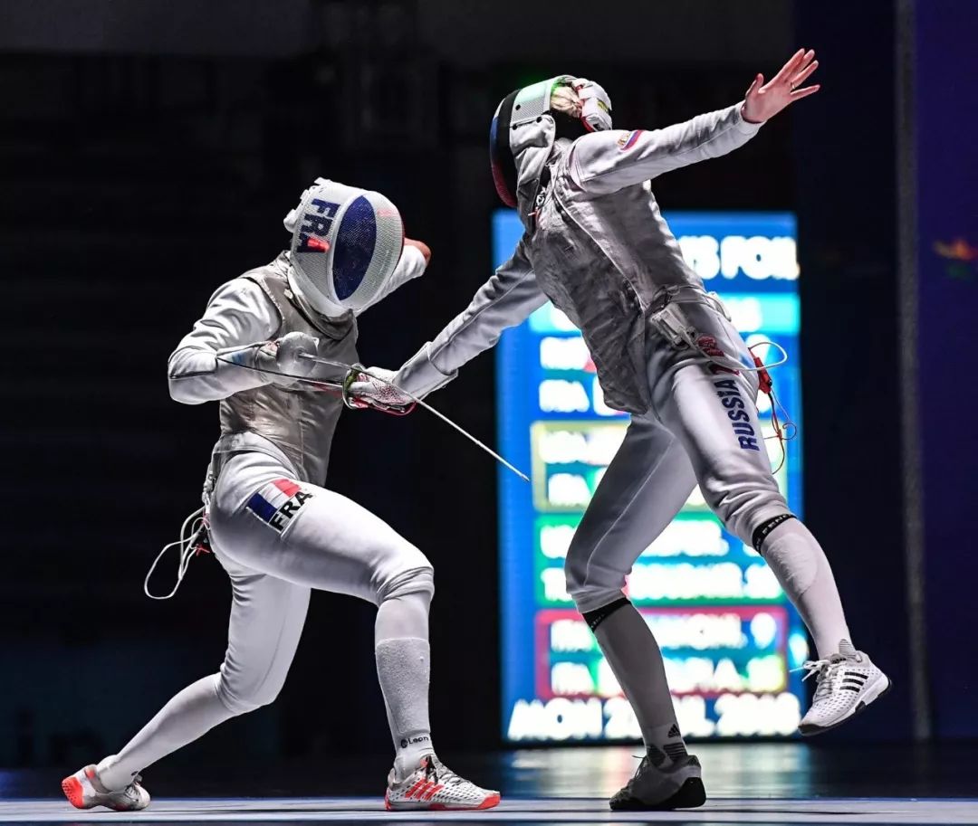 意大利击剑选手斗志昂扬,晋级半决赛 意大利击剑选手斗志昂扬,晋级半决赛